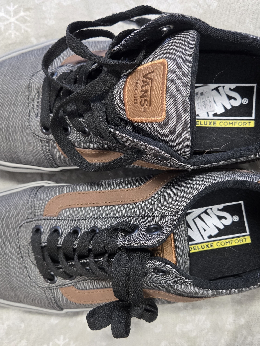 Vans Ward Deluxe Men's Gray Canvas Low-Top Sneakers with Brown Accents